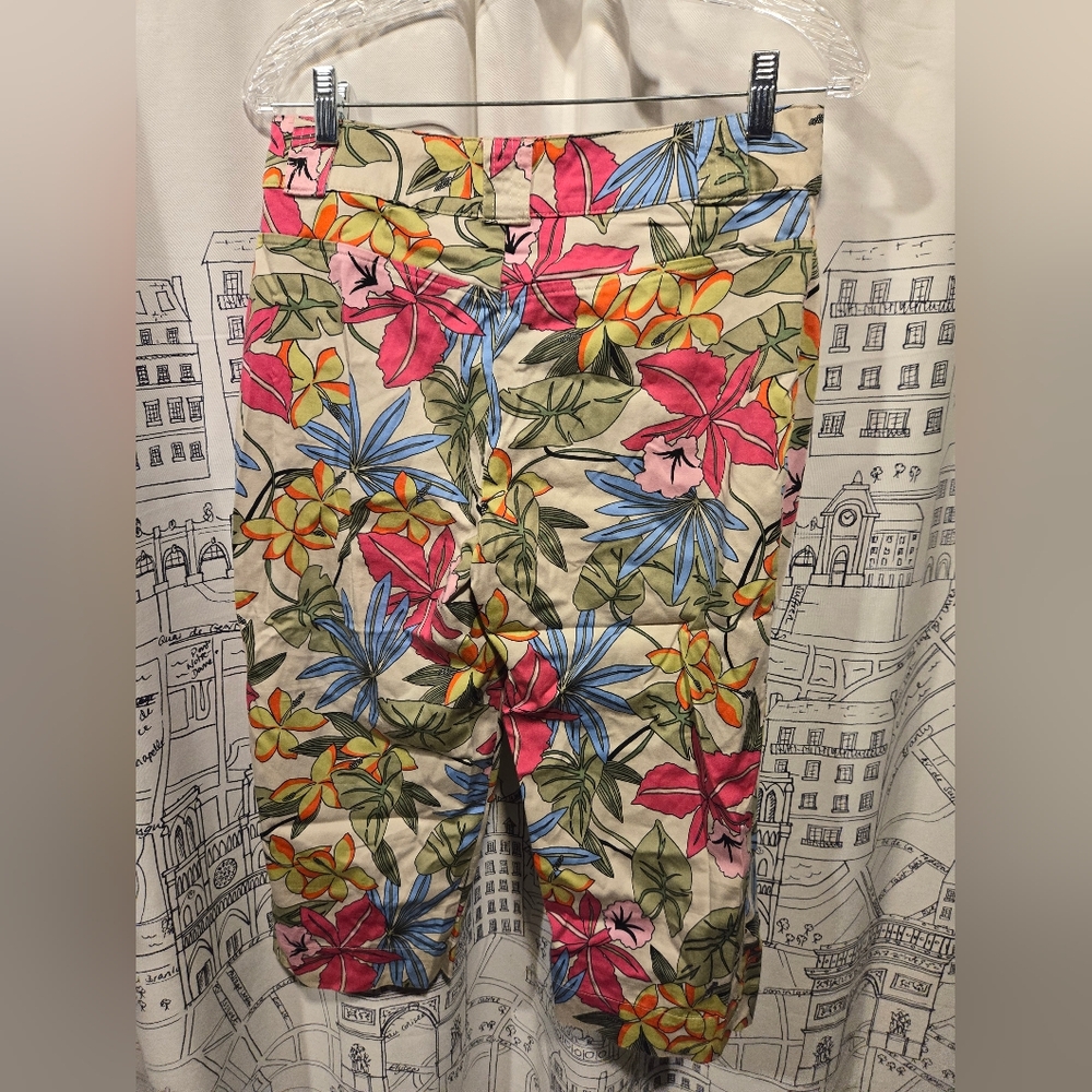 NWOT Women's White Stag Floral Capris Size 8 Petite - Picture 12 of 12